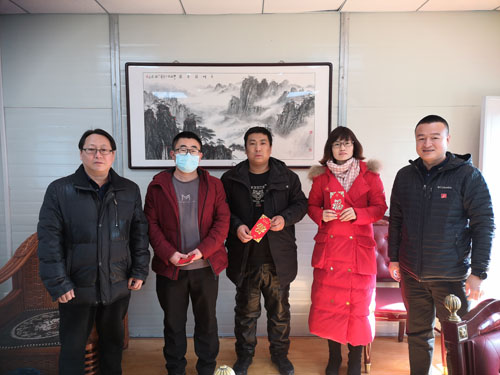 路鵬達公司開展 “迎新春、送溫暖、穩(wěn)崗留工”工作